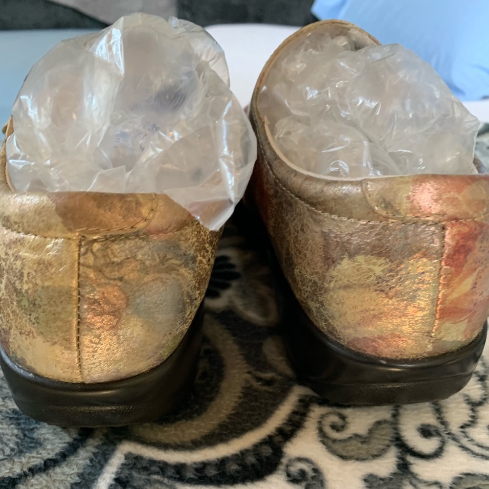 Algeria Shoes
